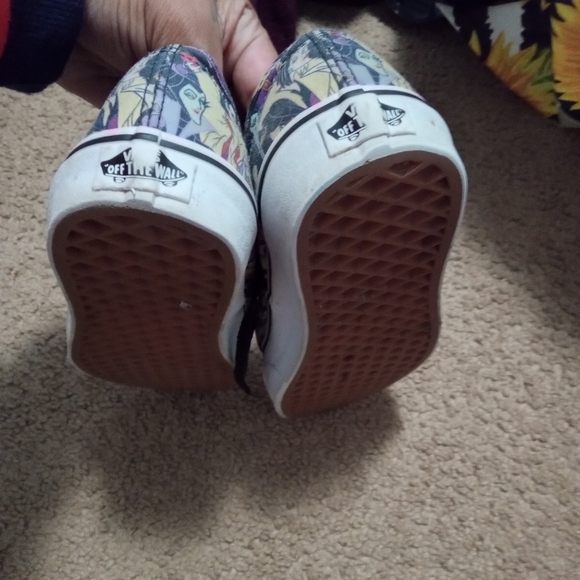 Evil Queens Vans 🖤 💜 - Picture 3 of 5